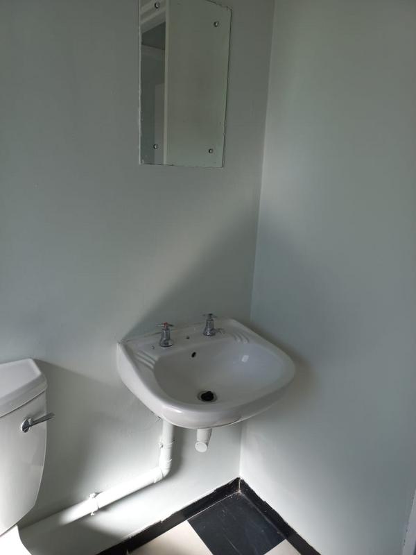 To Let 2 Bedroom Property for Rent in Amalinda Eastern Cape